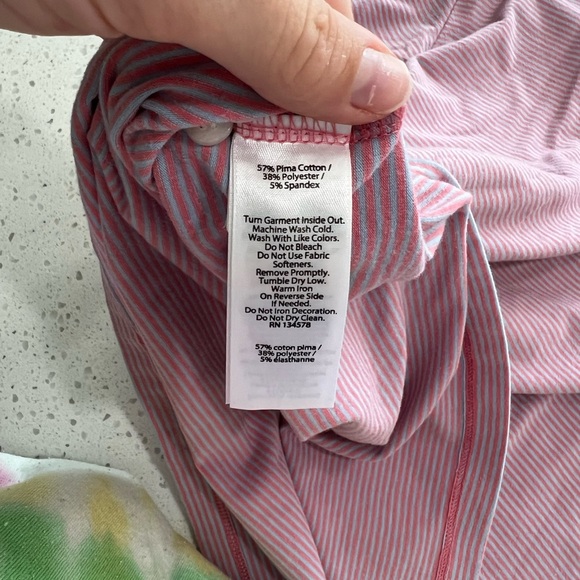 Vineyard Vines Men’s Edgartown Polo in red and grey - Picture 5 of 5